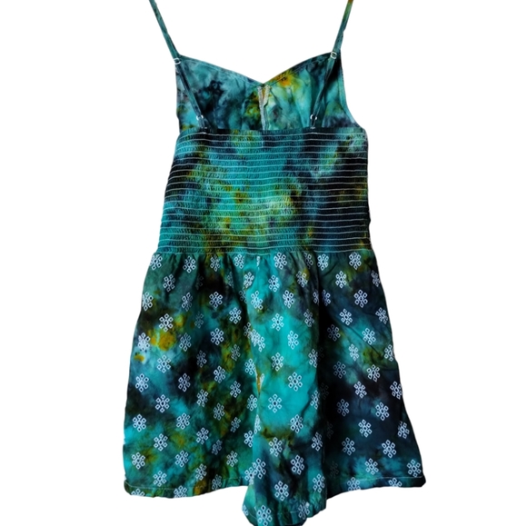 Gorgeous Greens Spaghetti Strap Romper Extra Small Tie Dye Scrunch Style - Picture 2 of 4